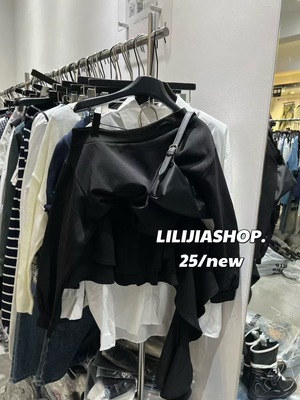 Miss家 2025秋季新款韩版时尚百搭显瘦斜肩长袖卫衣+蛋糕短裙套装