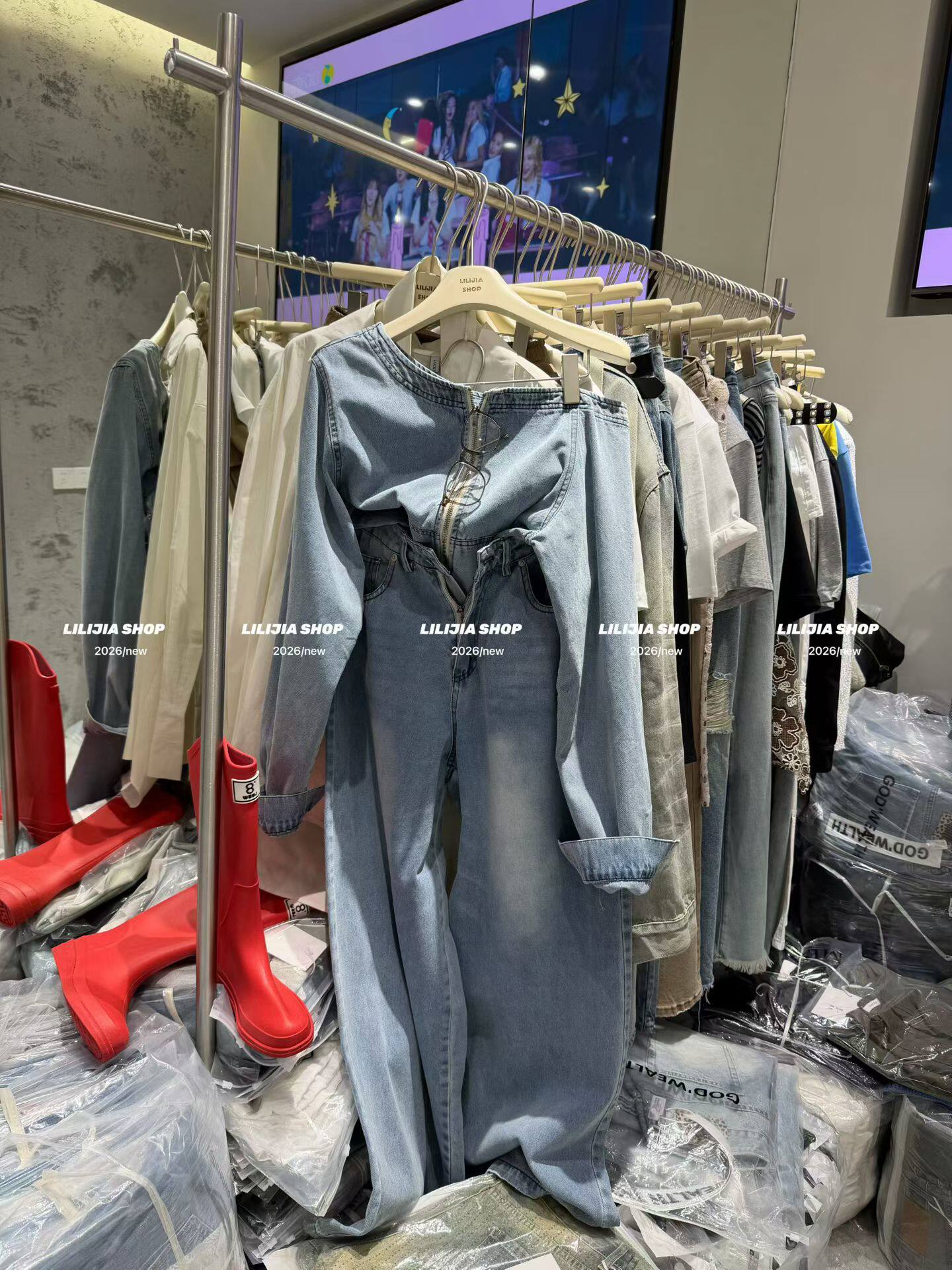 Miss家 韩版时尚百搭拉链拉肩长袖短款牛仔上衣+高腰牛仔裤套装