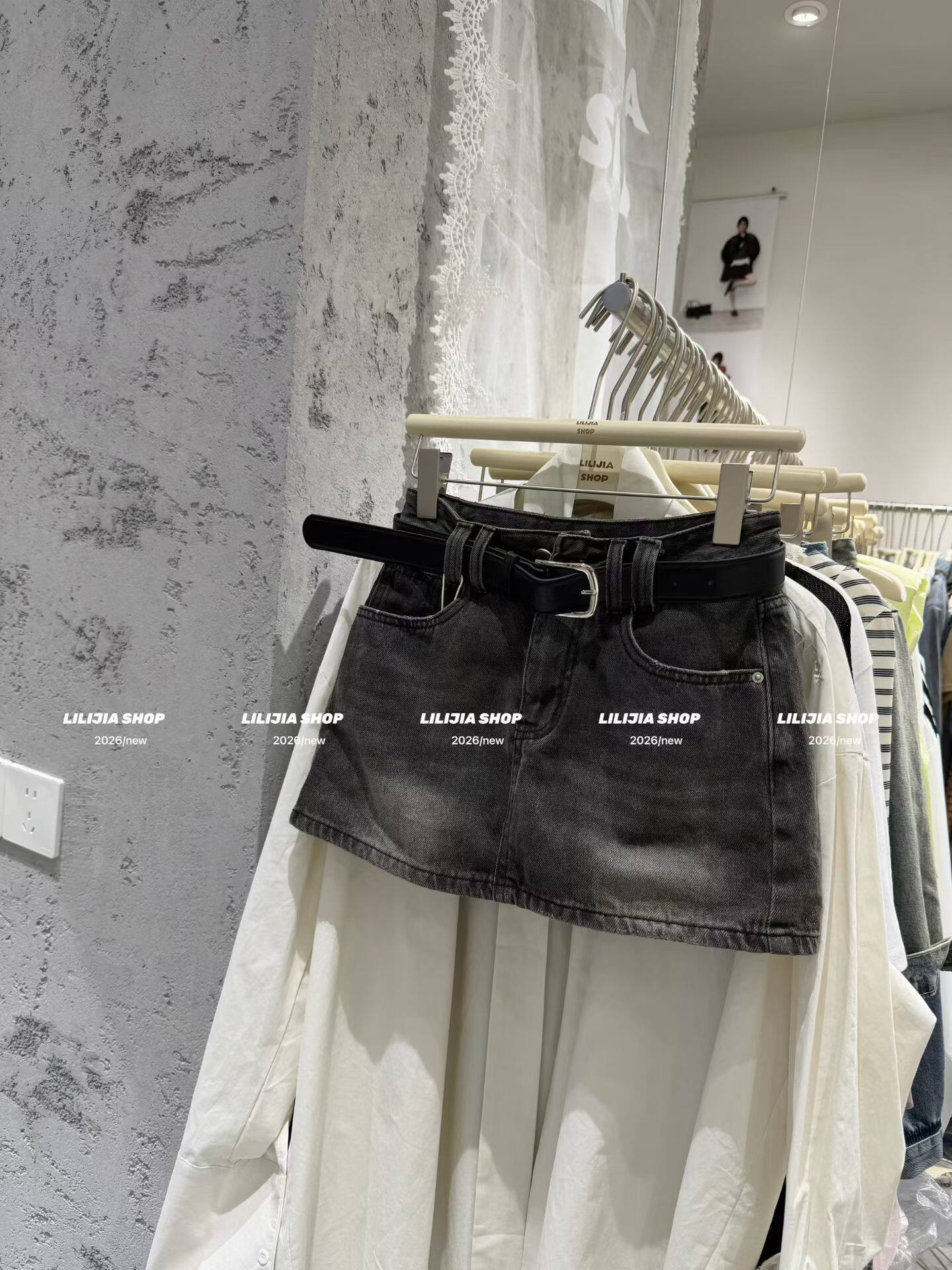 Miss家 2026新款韩版时尚百搭显瘦高腰A字裙女宽松牛仔半身裙潮