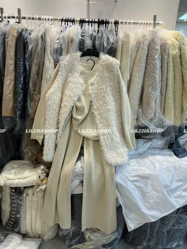 Miss家 2025秋冬韩版时尚百搭宽松V领显瘦针织衫+阔腿裤时尚套装