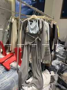 Miss家 辣妹套装早春季巨好看长袖坎肩上衣亮片吊带+屁帘裤三件套