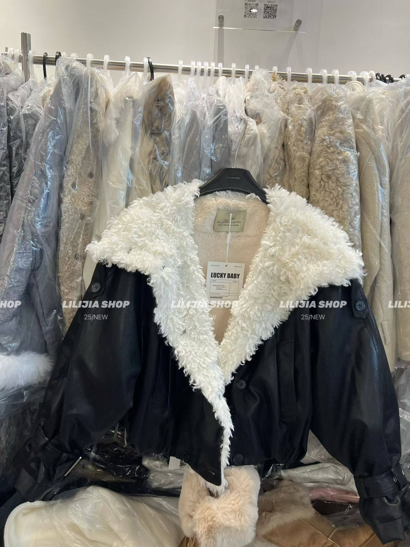 Miss家 2025冬新款韩版宽松显瘦百搭羊羔毛大翻领皮衣短外套女,女装/女士精品,短外套,淘宝优惠券,粉丝福利购,淘宝优惠卷