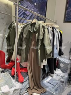 Miss家 2026新款韩版时尚百搭显瘦翻领长袖衬衫+背心连衣裙两件套