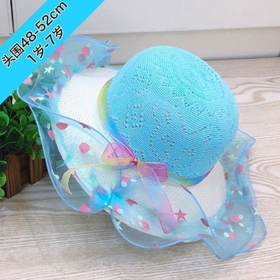 Children's sun hat in spring and summer outdoor beach sun