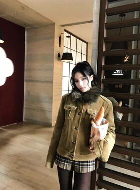 Wuu2sweet 覆古风灯芯绒夹棉毛领短外套女秋冬新款保暖上衣