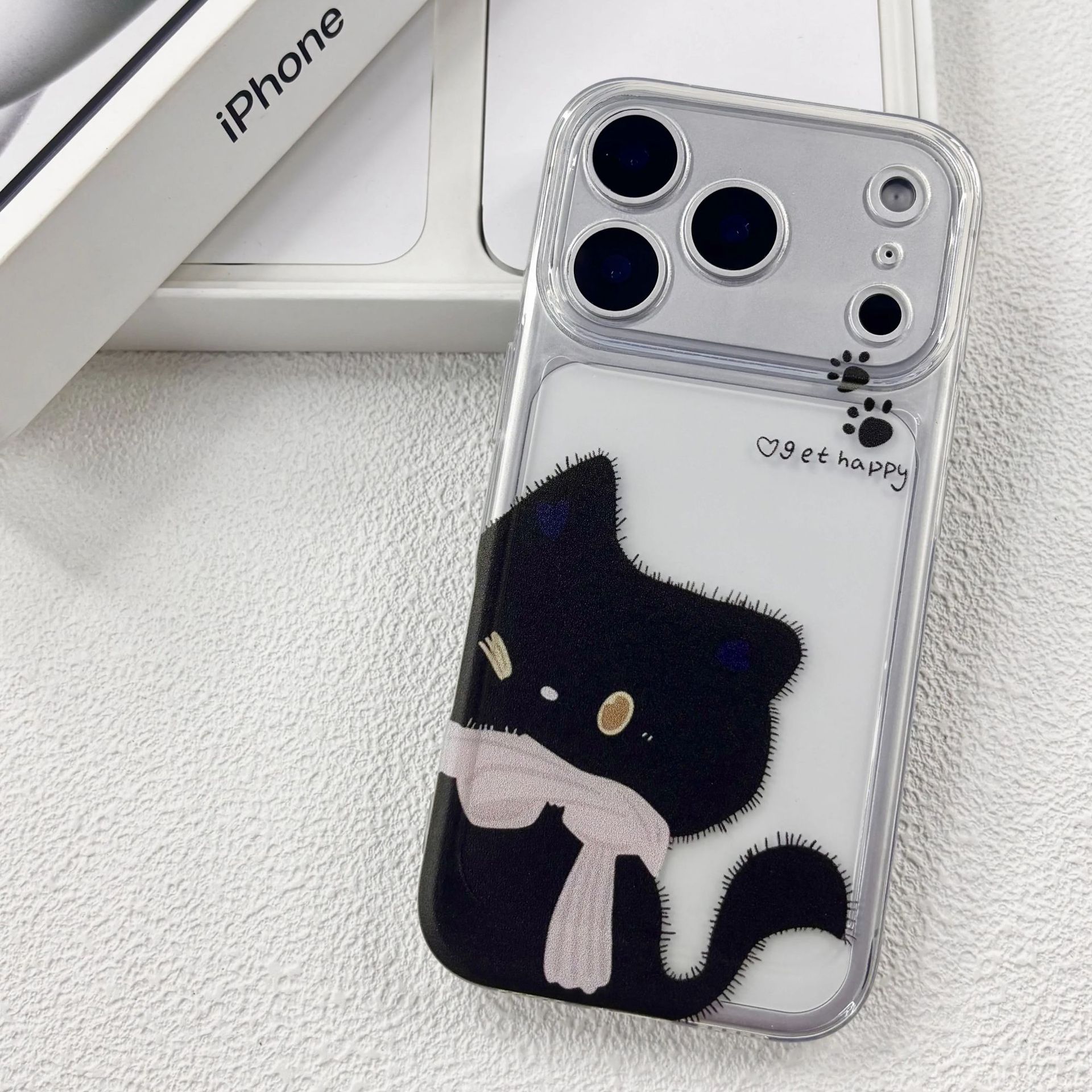 可爱贴墙黑猫适用苹果17Promax手机壳IP16少女15透明太空壳14软套