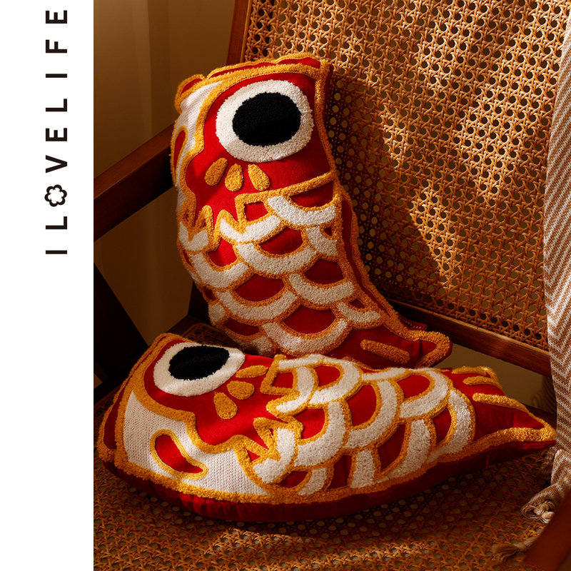 我爱生活锦鲤抱枕创意国风沙发客厅装饰床上靠背结婚红色喜庆靠枕