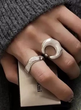 月亮字母磨砂凹凸不平肌理感个性甜酷叠戴开口戒指
