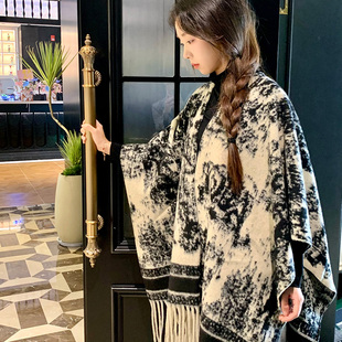 周给给 山水墨画披肩女加大加厚围巾女冬季大牌明星同款斗篷毛毯