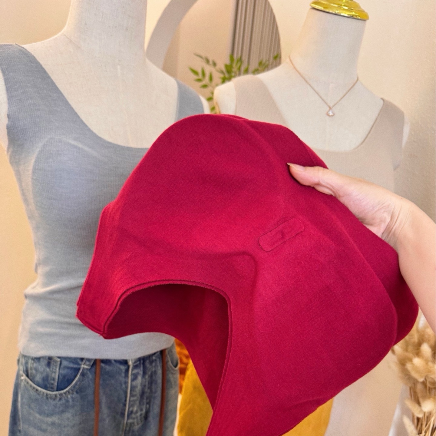 妃子纪6831云朵绒无痕美背吊带背心女固定杯聚拢无钢圈打底上衣潮