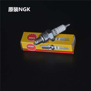 适用铃木摩托车配件骏驰GT125火花塞QS125-5ACBDEHF原装NGK火咀