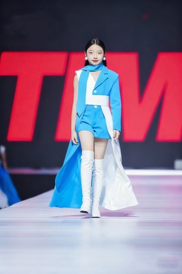 战队女童潮服模特走秀机车服儿童演出服少儿模特大赛T台比赛服装