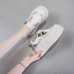厚底增高7公分罗马凉鞋女夏2025新款百搭时尚平底复古风透气单鞋