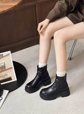 真皮平底靴子洋气时尚小短靴2025秋冬季新款韩系小踝靴女士马丁靴