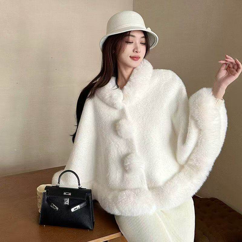 白色高级感新娘结婚冬季毛披肩2025新款订婚复古加厚2025婚纱斗篷