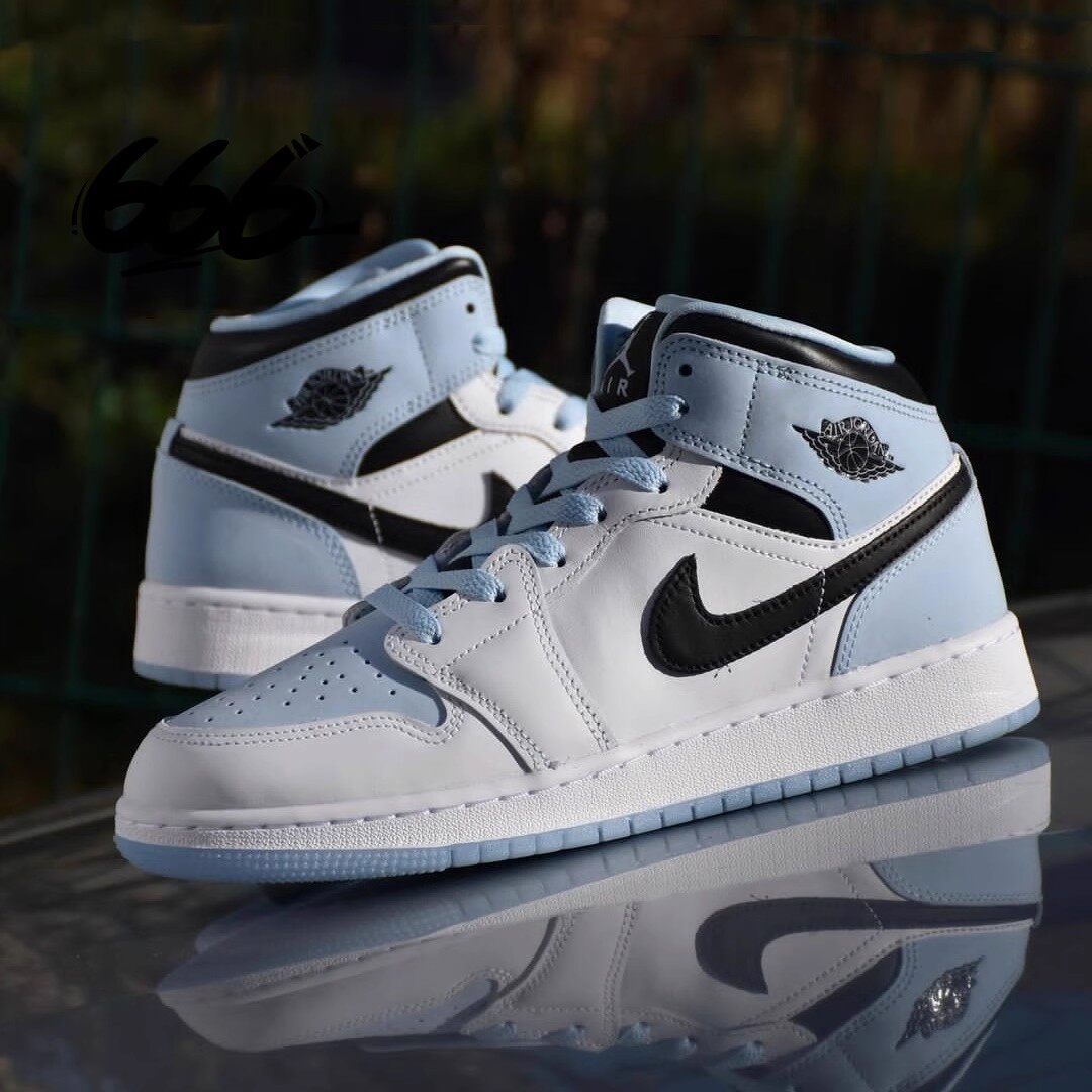 Air Jordan 1 Mid AJ1 男女休闲运动中帮篮球鞋DQ8426-060