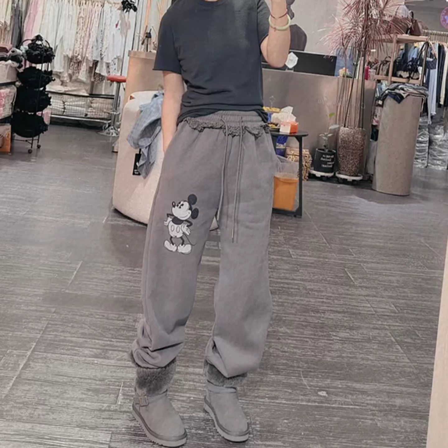 韩版灰色米奇印花蕾丝腰卫裤女