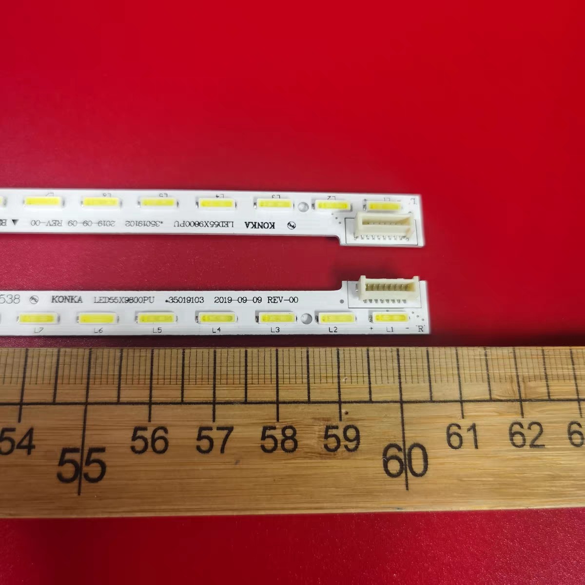 康佳LED55R6610U灯条LED55R6680AU灯条35019102 35019103背光LED - 实物图