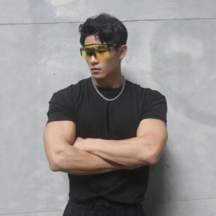 T恤 显手臂肌肉索罗娜重磅透气小领口短袖 男健身运动收袖 口修身