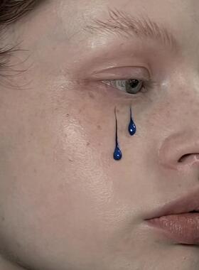 蓝色泪滴眼妆贴脸泪珠创意妆水珠泪痣妆容圣母泪仿妆脸部饰品拍照