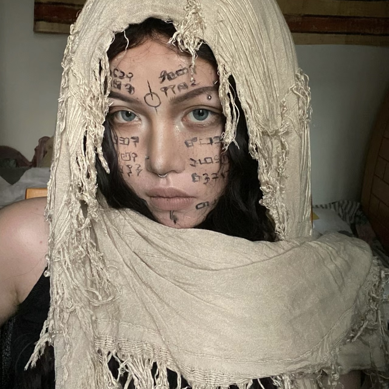 做旧战损版流苏围巾民族风