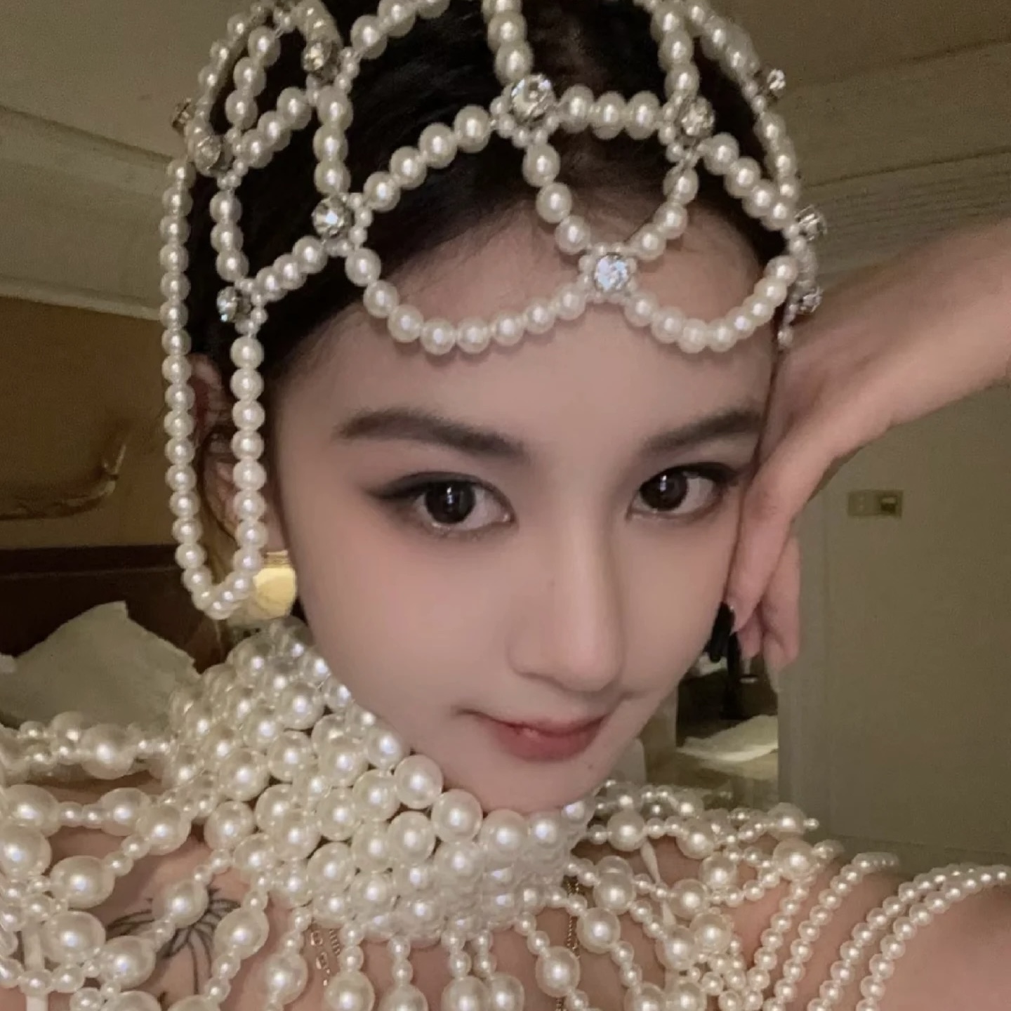 哈尼克孜同款走秀T台珍珠帽子发饰串珠头饰新娘梦幻影楼拍摄饰品