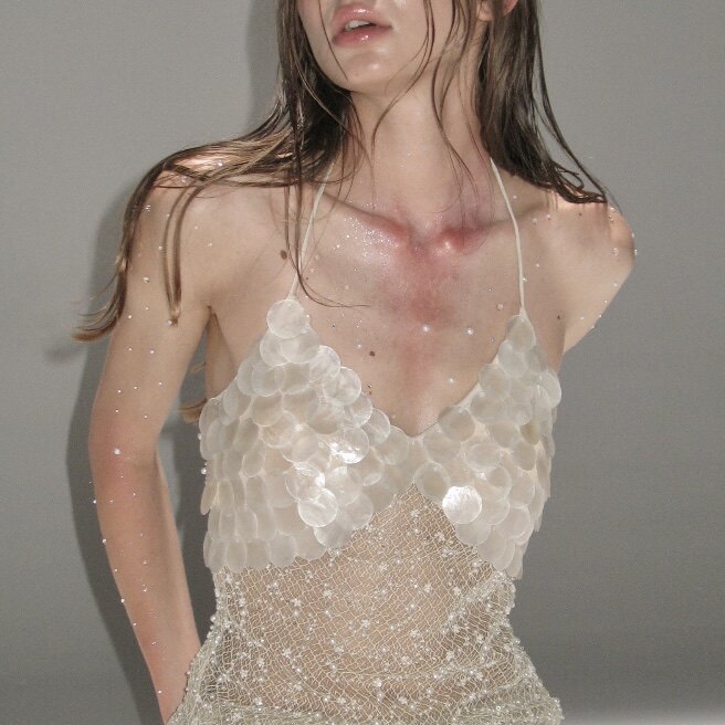 人鱼风贝壳亮片吊带性感挂脖无袖网纱礼服女白色高腰短裙表演出服