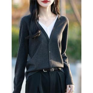 拼色假两件针织打底衫女2025新款精纺羊毛上衣减龄假开衫显瘦毛衫