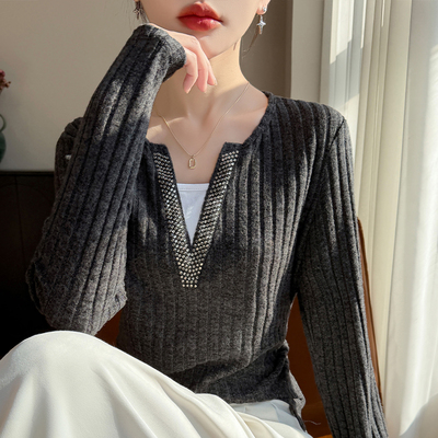 秋冬加厚V领烫钻假两件毛衣女