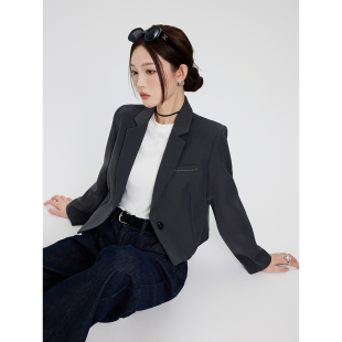SeeU喜尤高级感气质西装女肌理感正肩一粒扣百搭休闲西服短外套
