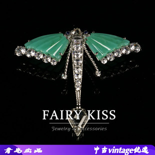 法式胸针清新镶嵌锆石绿色翅膀飞蛾通透爪镶手工玻璃设计感胸饰