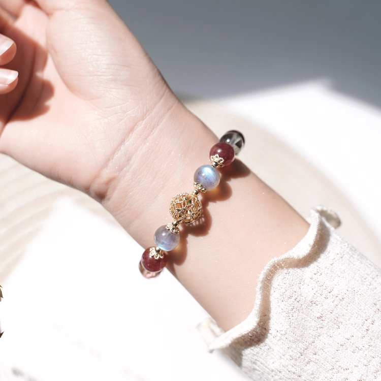 四季幽灵彩幽灵转运珠草莓晶手链