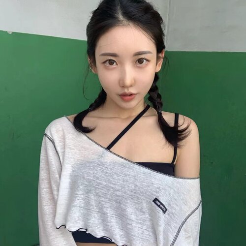 oddoneout辣妹短款长袖防晒衫T恤