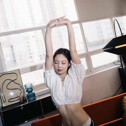 现货Jennie同款ojos泡泡袖蕾丝T恤短款辣妹V领短袖衬衫韩国代购