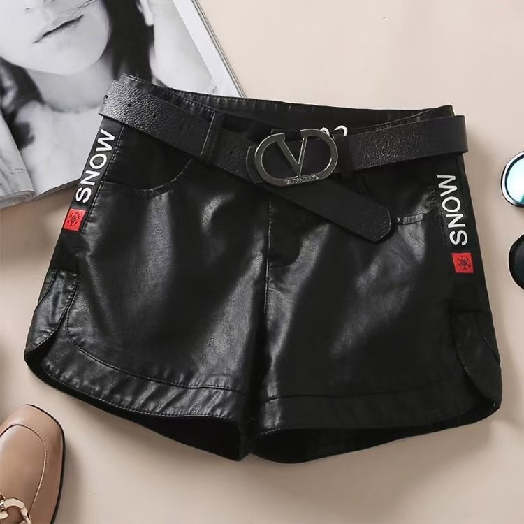时尚皮短裤女2025秋冬新款韩版百搭加绒加厚短裤女外穿皮裤衩靴裤