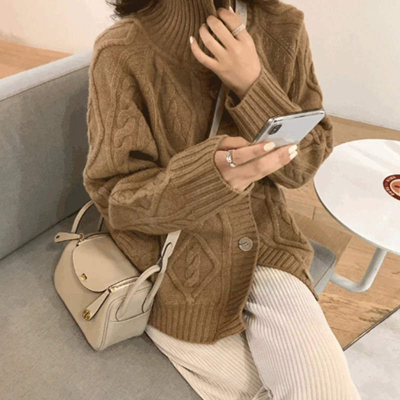 100%纯羊毛高领麻花编织开衫女驼色纽扣加厚宽松羊绒针织衫外套