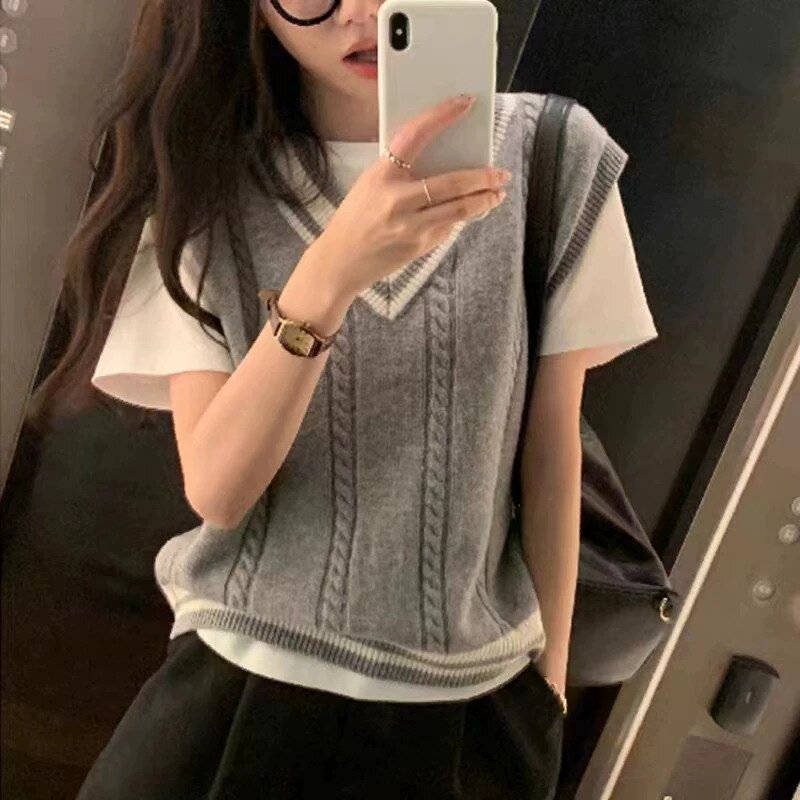 学院风V领针织羊毛马甲背心女灰色麻花纹理叠穿宽松羊绒毛衣坎肩