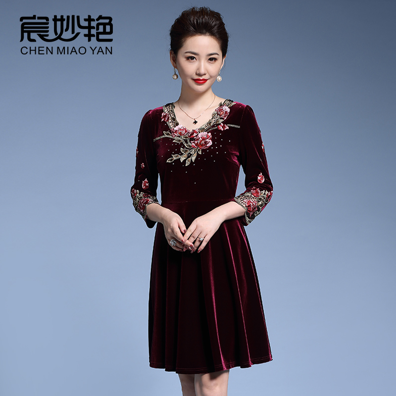 宸妙艳中老年女装春秋连衣裙中长款妈妈装长袖中年大码金丝绒裙子热销52件有赠品