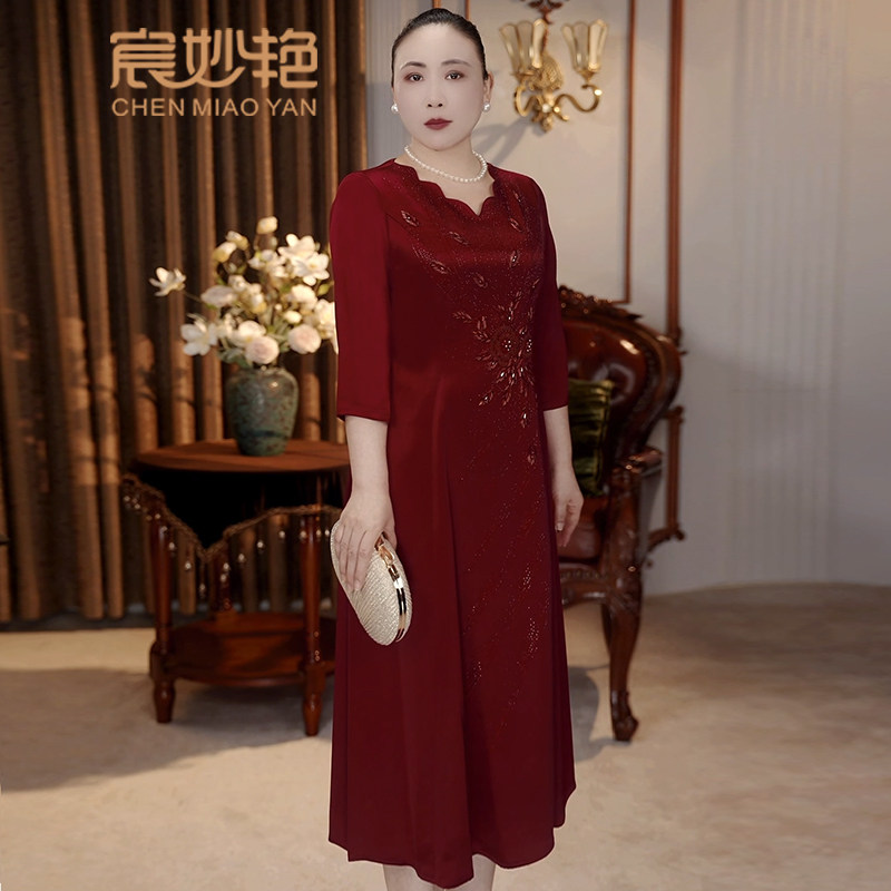 优雅气质轻奢醋酸连衣裙