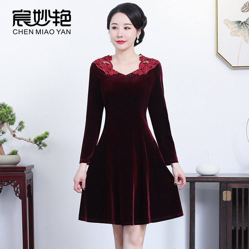 阔太太秋装洋气高端妈妈金丝绒连衣裙减龄遮肚子中年收腰大摆裙女