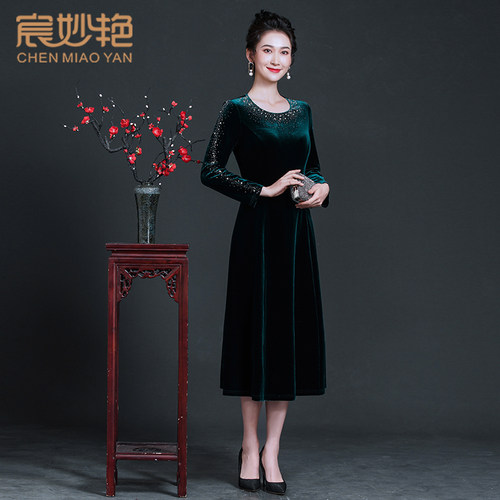 大码妈妈装金丝绒连衣裙