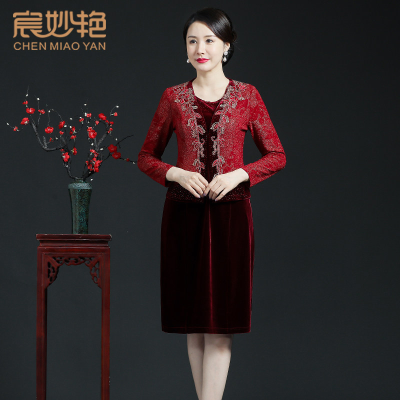 阔太太参加婚礼婚宴酒红色连衣裙