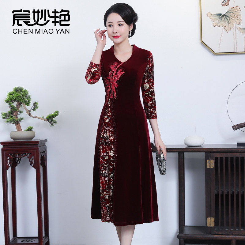 早春新款金丝绒中年喜庆婚宴礼服