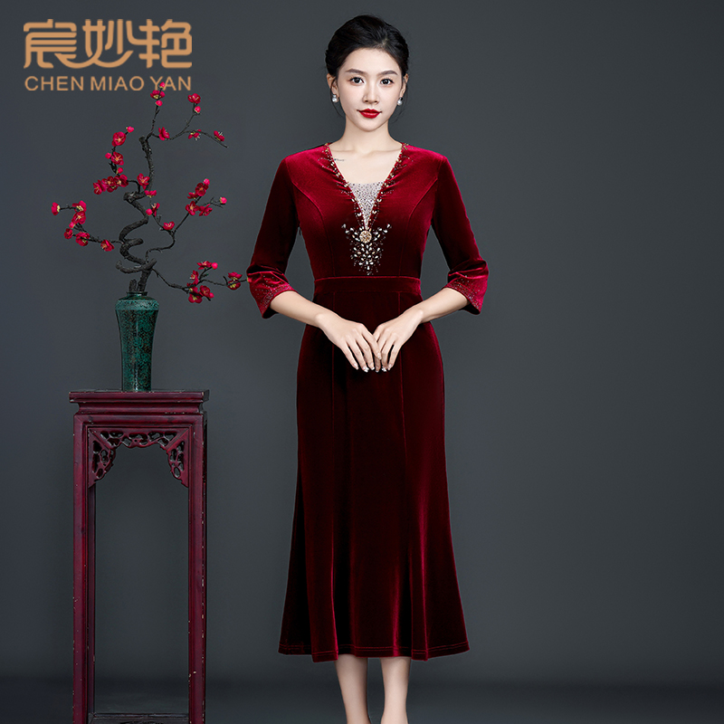 宸妙艳礼服金丝绒气质连衣裙