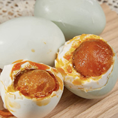 咸鸭蛋东北农村自家古法盐水腌原味微咸冒油咸鸭蛋