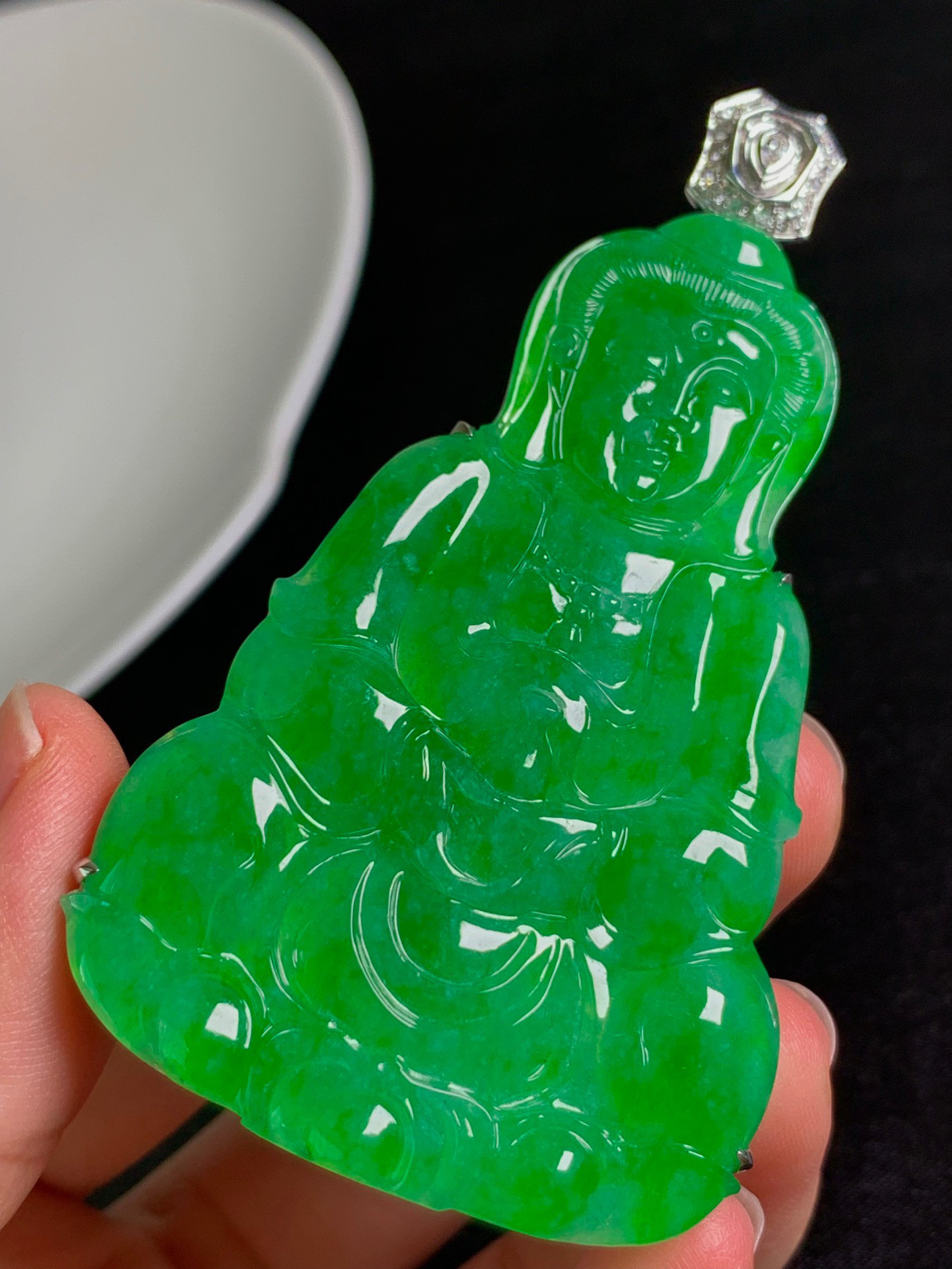 缅甸A货翡翠冰种满绿辣绿观音吊坠18k金镶嵌玉坠子送女友礼物正品