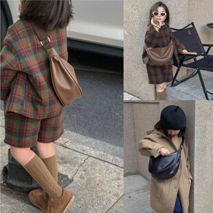 韩版儿童简约时尚斜挎包男童女童牛角包纯色饺子包个性潮酷单肩包