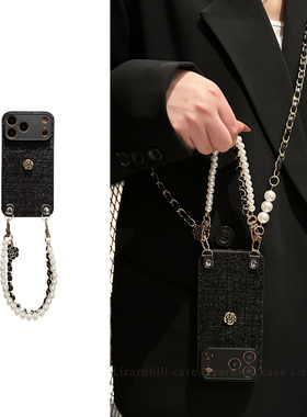 lizardhill 秋冬天黑色山茶花适用苹果17promax手机壳新款16pro男女iphone15斜挎可背带挂绳14pro高档13绒布