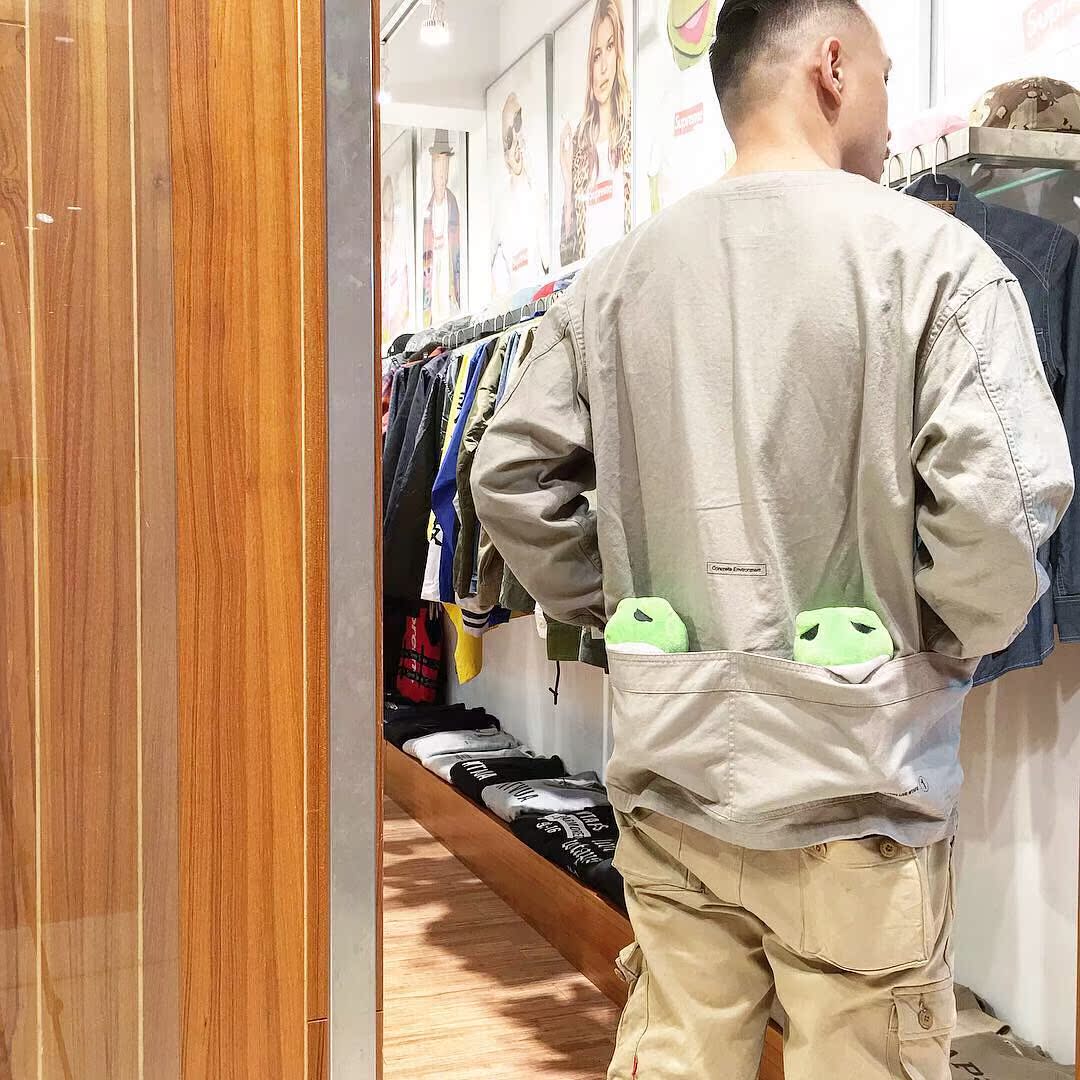 18AW SKIT/SHIRTÎÞÁì¿íËɳÄÉÀ¹¤×°¼Ð¿Ë¾üÊ·çÈÕ³±ÇﶬÓàÎÄÀÖͬ¿î