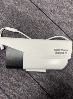 海康威视DS-2CD3T26DWD-15200万白光全彩网络摄像机